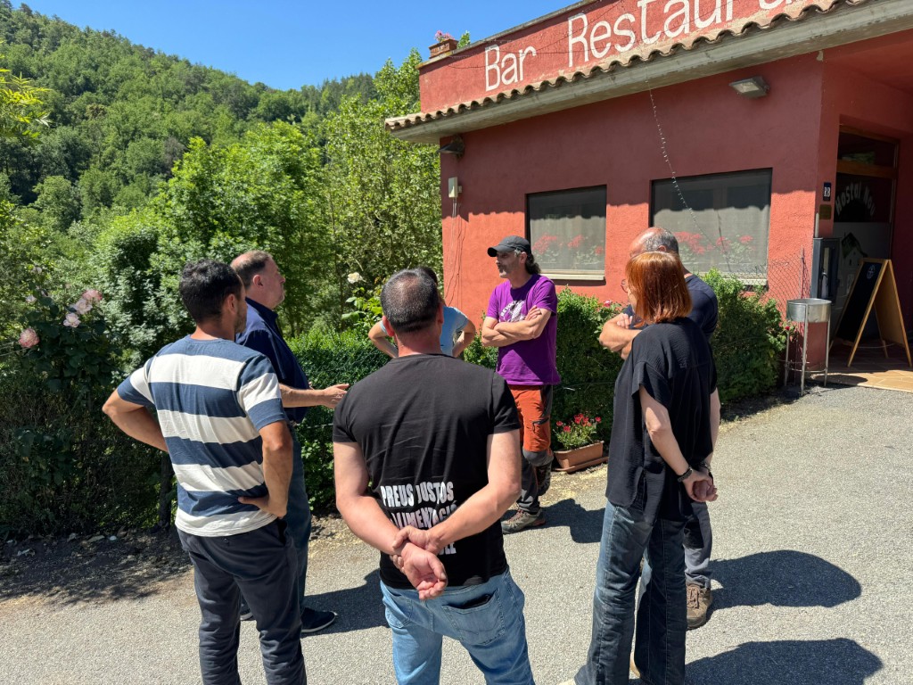 Fotografia d'Oriol Junqueras amb membres del Gremi de la Pagesia Catalana